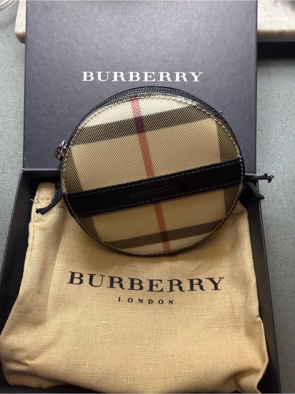 NWT Burberry Novacheck coin zip purse